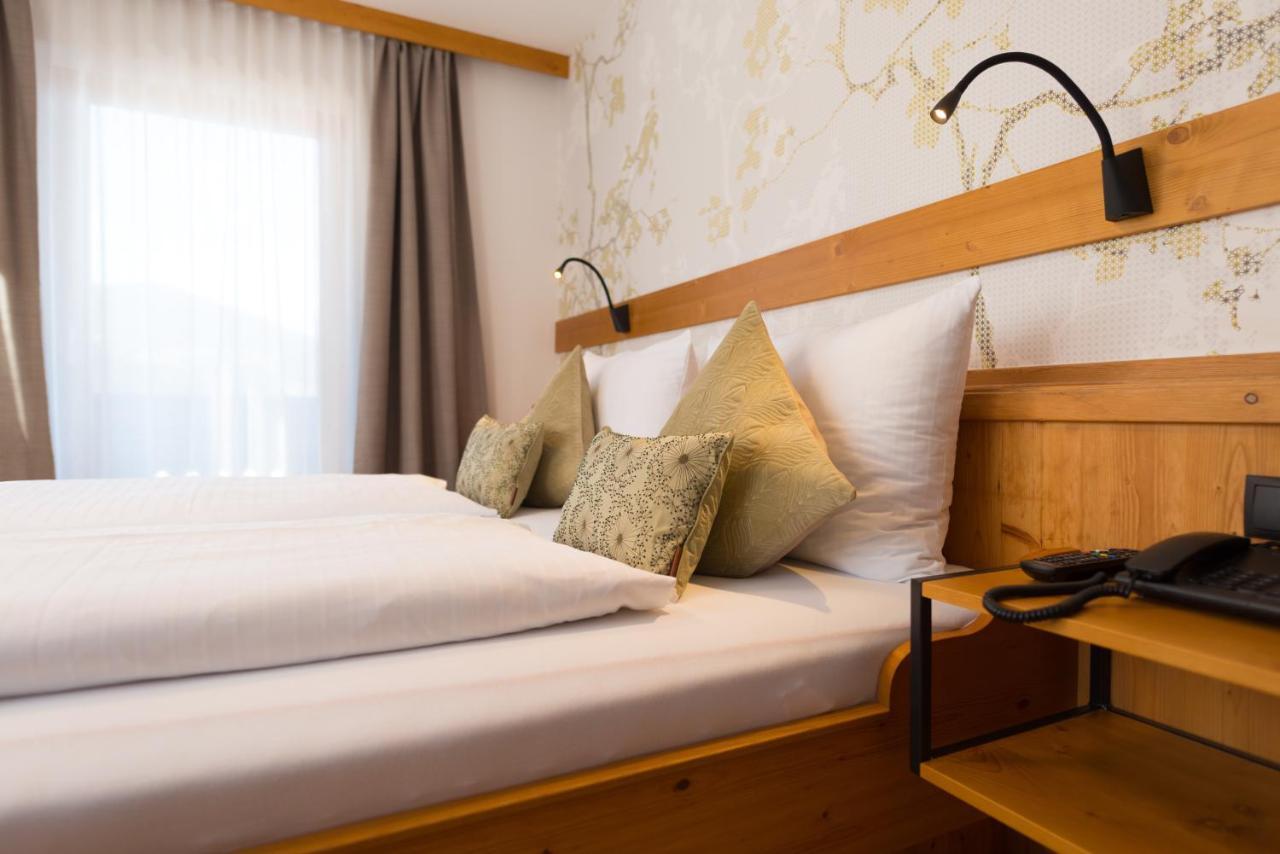 Hotel Vierjahreszeiten فلاخاو المظهر الخارجي الصورة